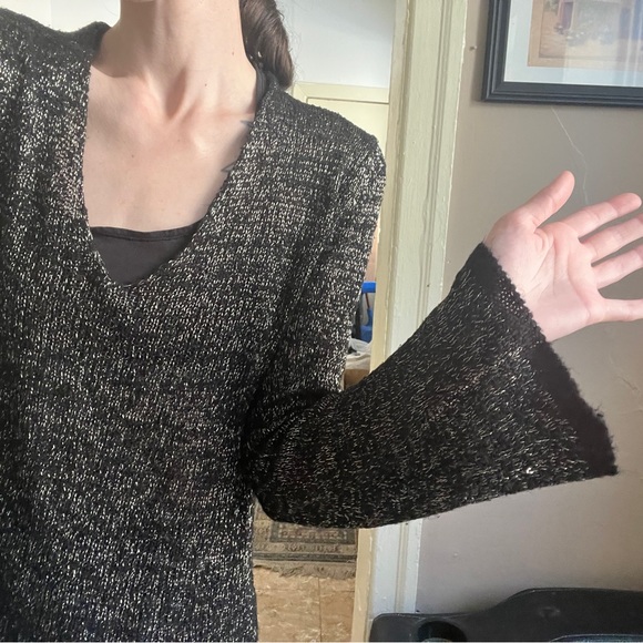 Zara black & silver metallic v-neck long bell sleeve knit sweater - Picture 5 of 15